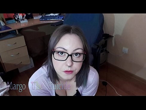 ❤️ Sexet pige med briller sutter Dildo dybt på kamera ❤️❌ Anal porno at da.chancel.top ❌️❤